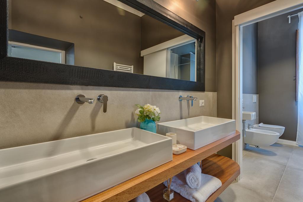 Romexperience Borgo Pio Apartment Room photo