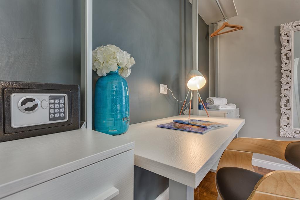Romexperience Borgo Pio Apartment Room photo